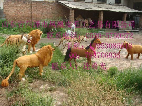 供应 菏泽云龙可以坐人的超级照相仿真大狮子